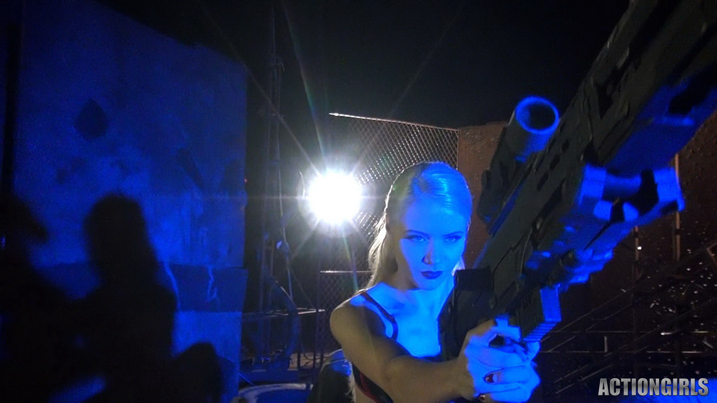 Action Girls Mosh