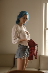 Zishy Skye Blue naked
