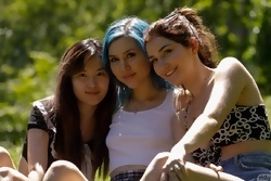 Zishy Skye Blue, Nina Presley & Barbie Qu public